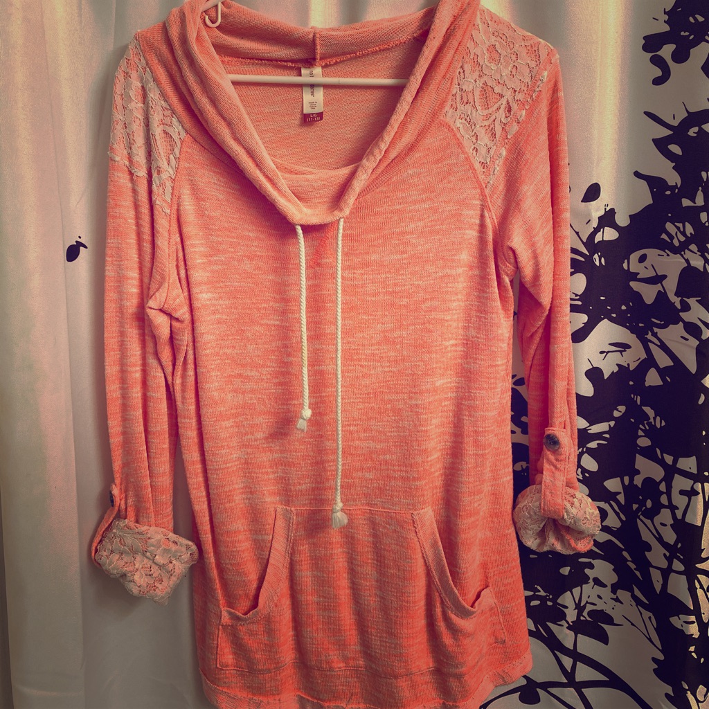 3/10$Peachy Pullover